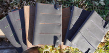 Lade das Bild in den Galerie-Viewer, Leather Folio Knife Storage