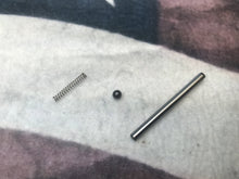 Load image into Gallery viewer, Spyderco Manix 2 Upgrade Kit w/o Ball Cage