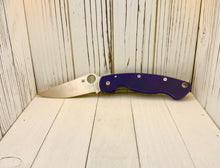 โหลดรูปภาพลงในเครื่องมือใช้ดูของ Gallery Spyderco Military Knife Dark Blue G-10
