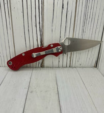 Load image into Gallery viewer, Spyderco Paramilitary 2 Red Aluminum Factory Seconds
